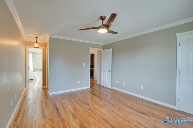 Building Photo - 501 Brenda Dr