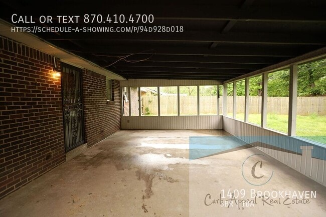 Building Photo - 1409 Brookhaven-