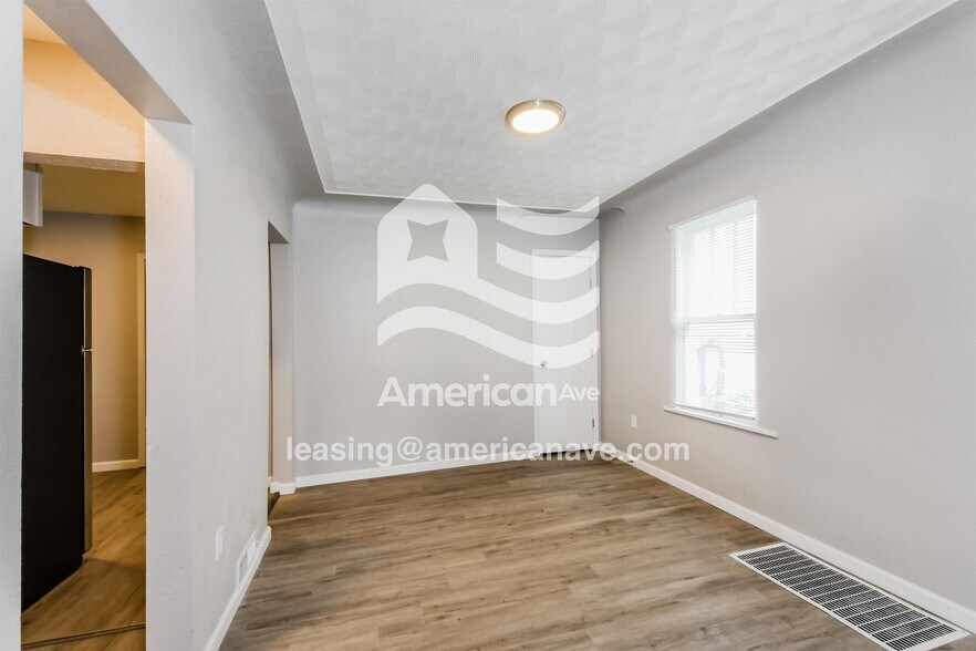 Building Photo - 313 Locust St