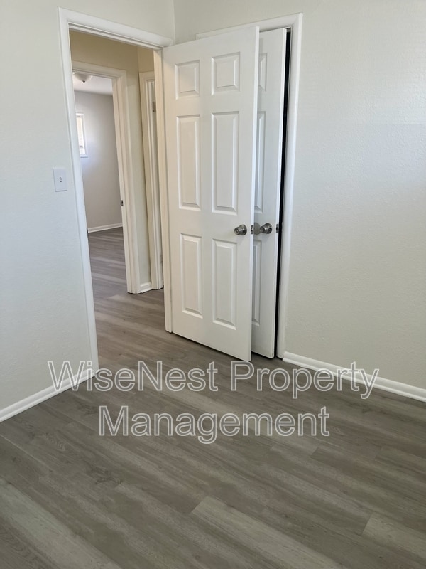 Building Photo - 10804 Newton Ave