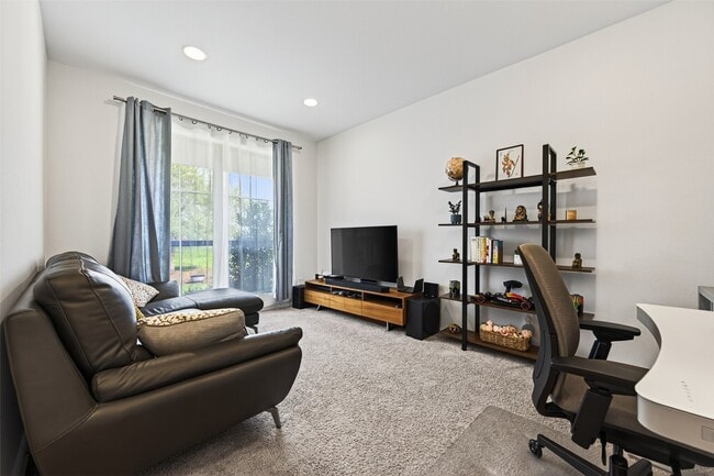 Building Photo - 2703 Tanager Trace