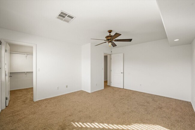 Building Photo - Welcome Home to this awesome 4 Bedroom Home