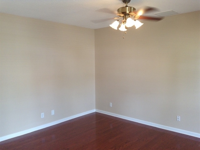 Building Photo - 405 Tighfield Dr