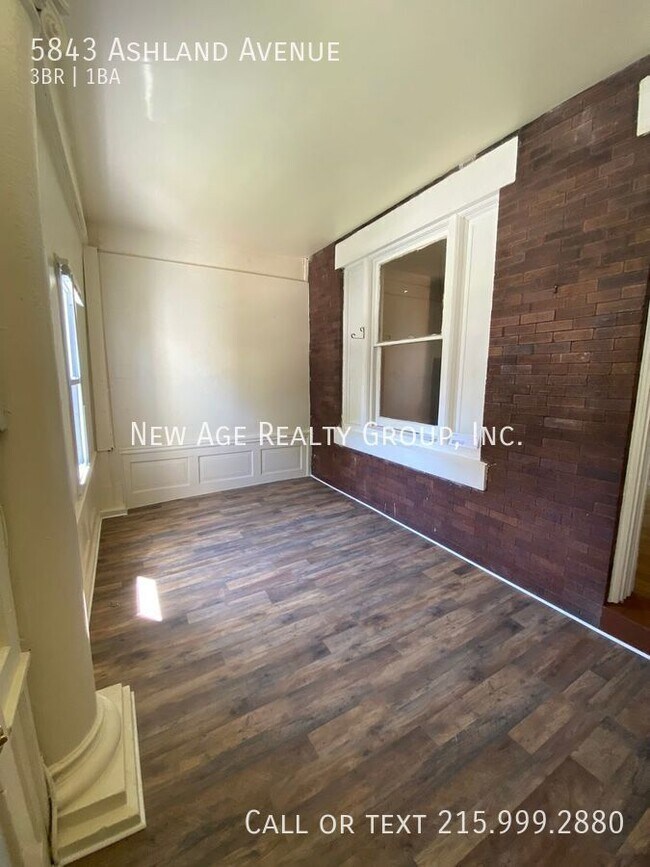 Building Photo - 5843 Ashland Ave