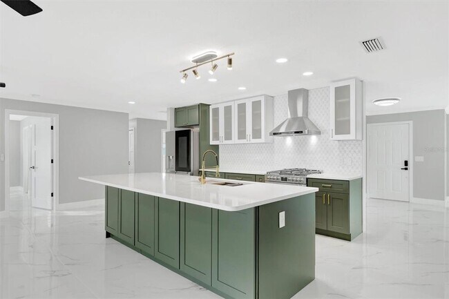 Building Photo - 5215 Denver St NE