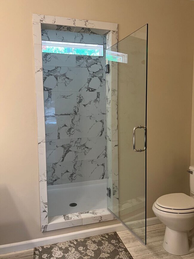 Building Photo - Charming Country Three-Bedroom Two-Bathroo...