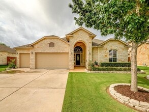 Building Photo - Beautiful one story stone home in Estates at Settlers Park