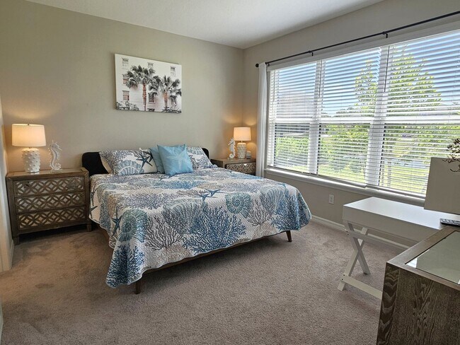 Building Photo - Annual Furnished or Seasonal Short-Term 4 Bedroom 2.5 Bathroom Home in Palmero!