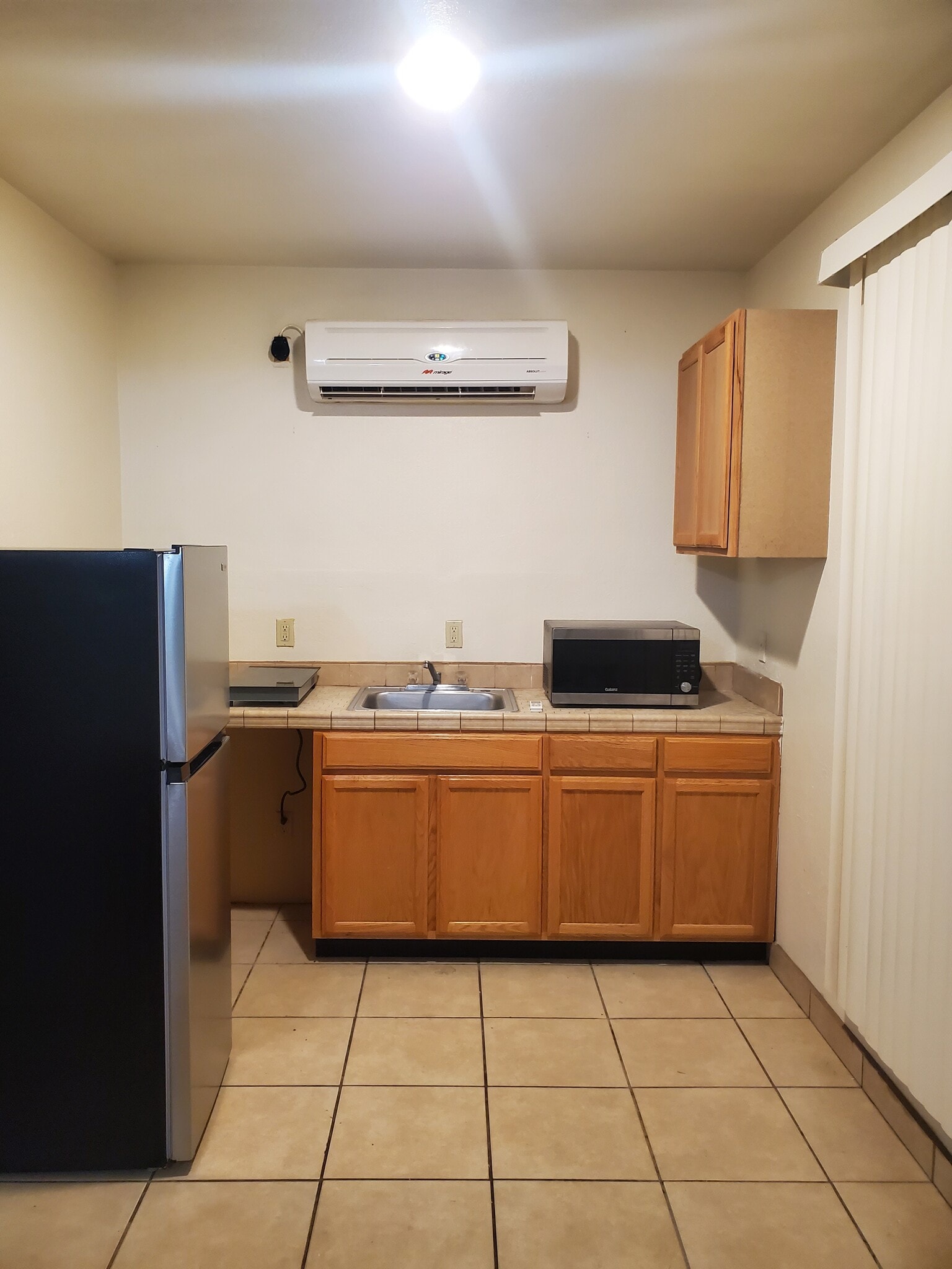 Building Photo - 1175 Avenida Gandara