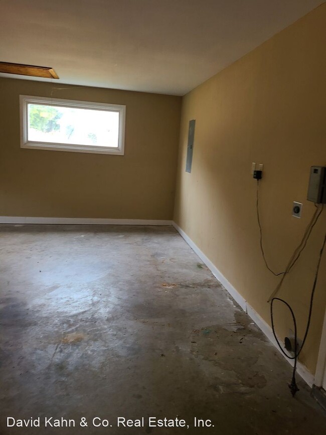 Building Photo - 3 br, 2 bath House - 114 Oakland Drive
