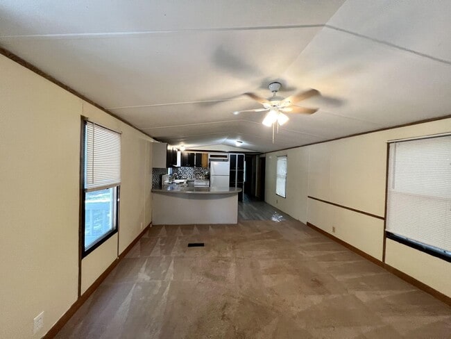 Building Photo - Coming Soon! Moble Home 5 minutes to Beach and UNCW, College Rd shopping, Central Wilmington, Wri...
