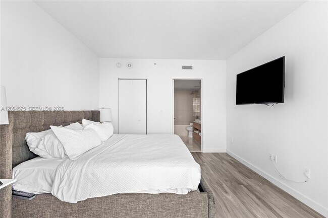 Building Photo - 1300 S Miami Ave