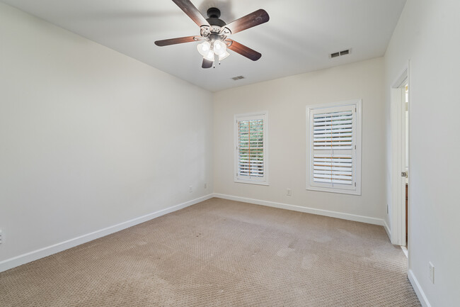Building Photo - 117 Singleton Rd