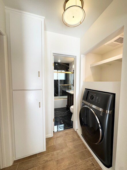 Building Photo - 1134 9th St