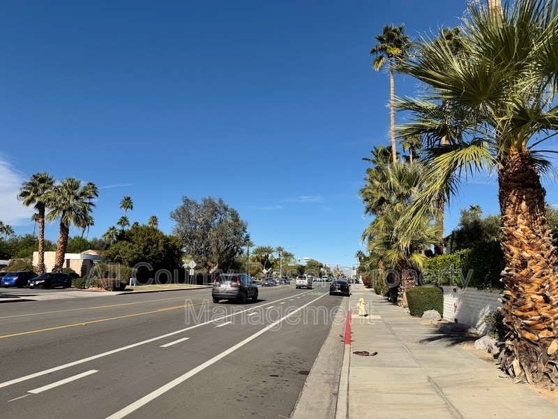 Building Photo - 550 El Cielo Rd