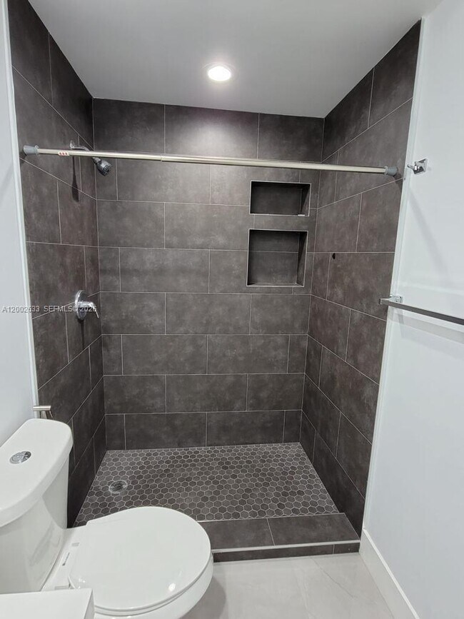 Building Photo - 199 SW 12th Ave