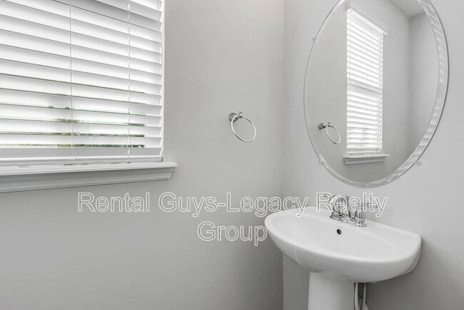 Building Photo - 14743 Rain Lily St