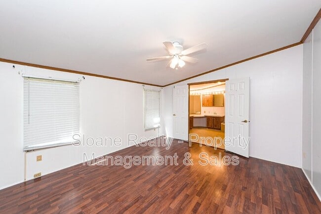 Building Photo - 3244 Thompson Heyward Dr