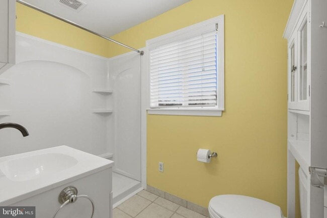 Building Photo - 9117 Smith Ave