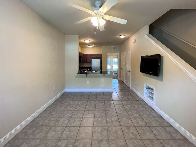 Building Photo - 2972 SW 35th Pl