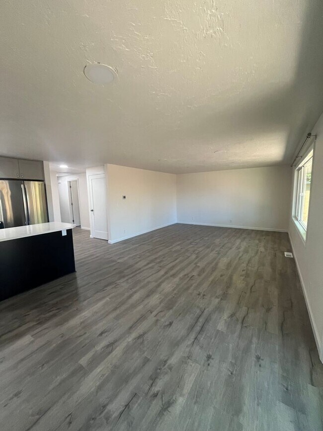 Building Photo - Completely remolded 3-Bedroom 2-Bathroom house