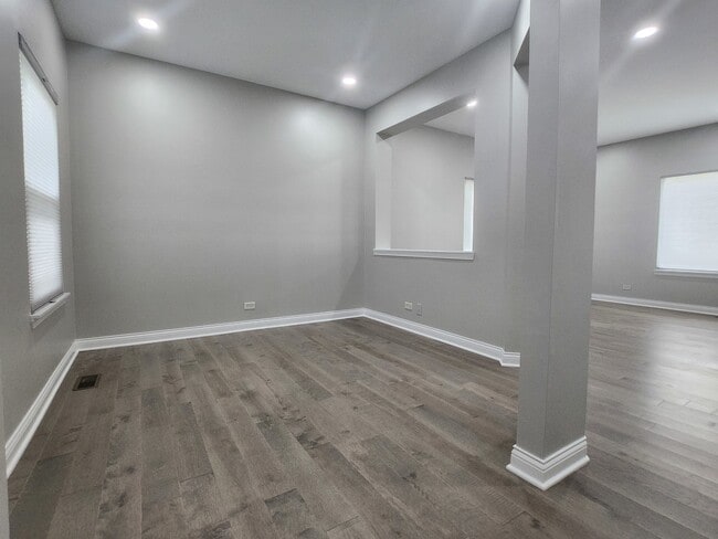 Building Photo - 3832 Baybrook Dr