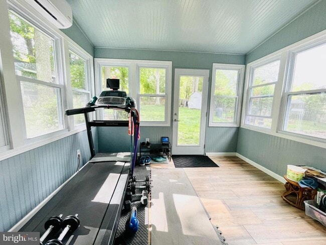 Building Photo - 10929 Decatur Dr