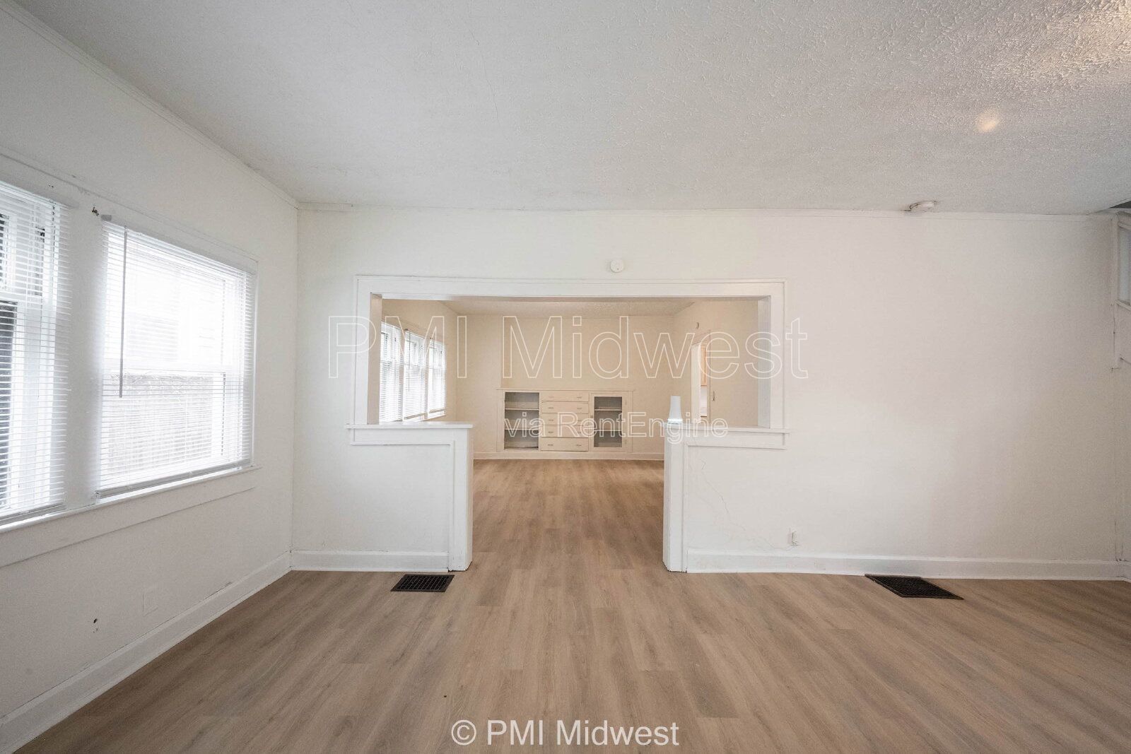 Building Photo - 1331 W 34th St