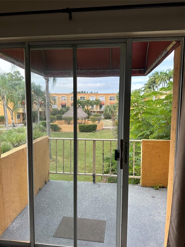 Building Photo - 17911 Ave