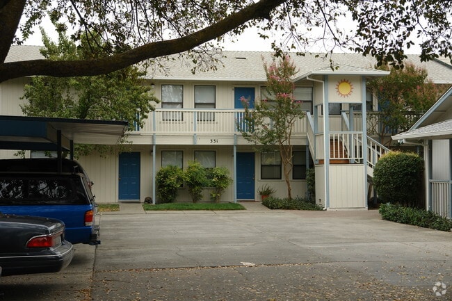 Building Photo - 331 S Jefferson St