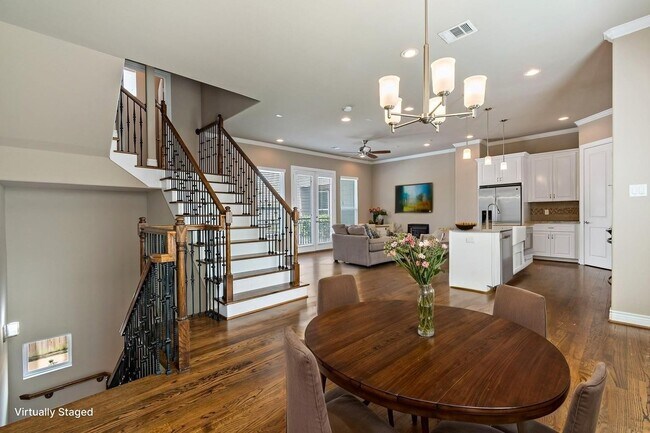 Building Photo - 4312 Dickson St