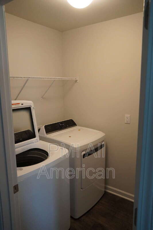Building Photo - 289 Greenbay St