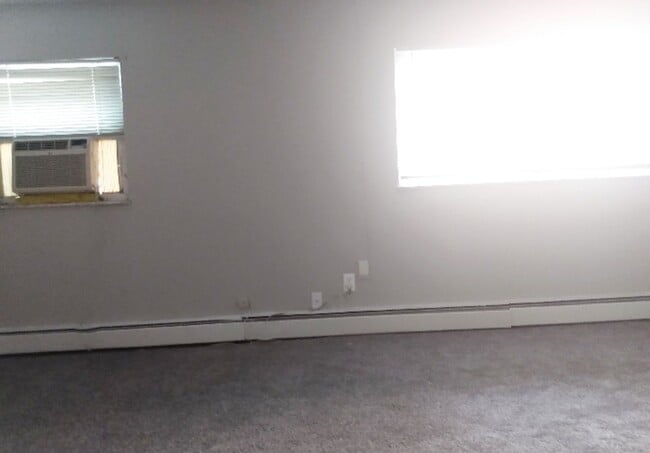 Building Photo - 249 Senator Pl