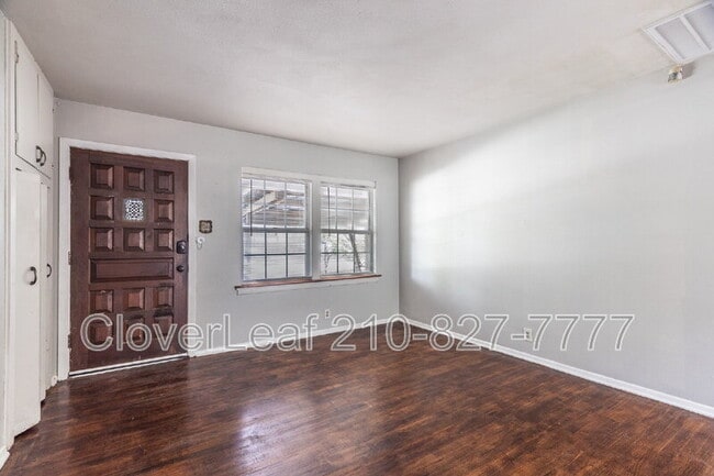 Building Photo - 231 Craigmont Ln