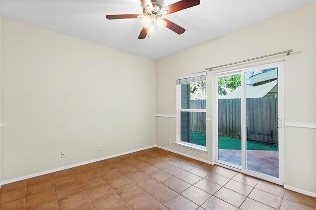 Building Photo - 6600 Valleyside Rd