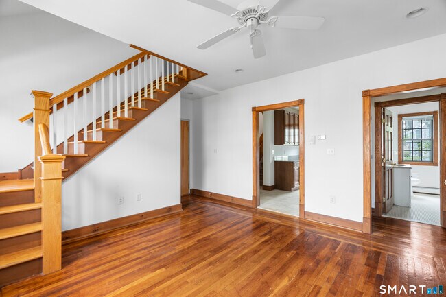 Building Photo - 623 Whitney Ave