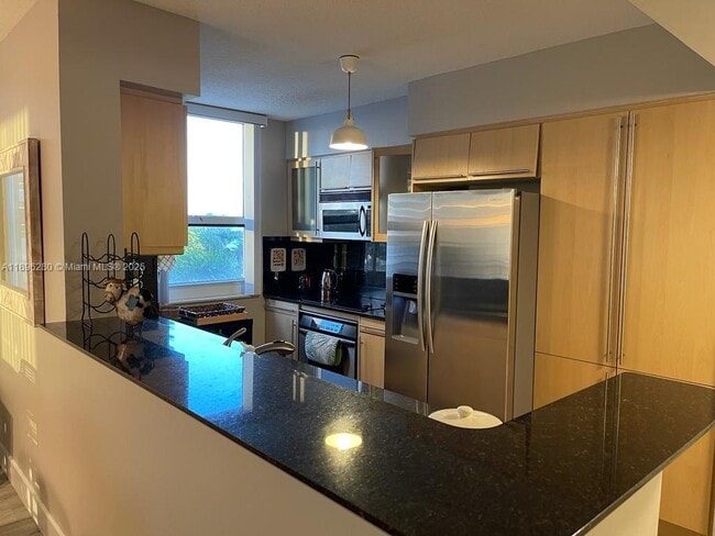 Building Photo - 2080 S Ocean Dr