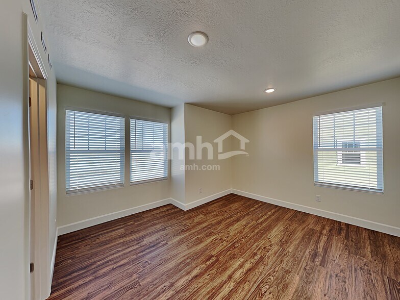 Building Photo - 6118 W Copper Hawk Dr
