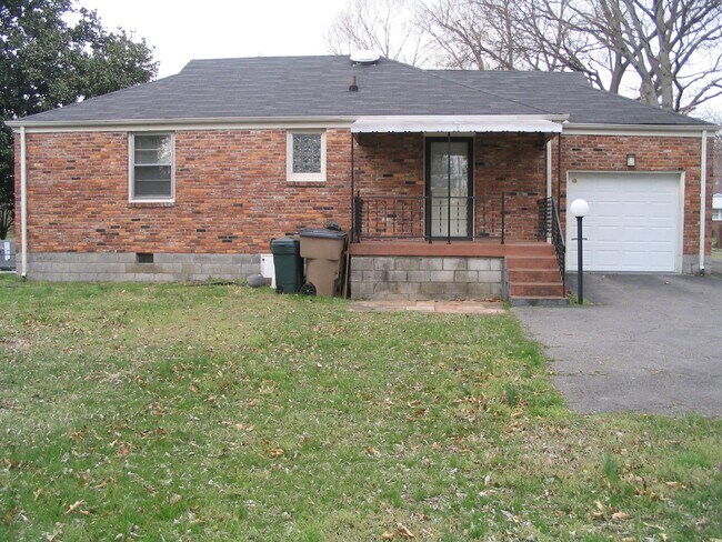 Building Photo - 501 Landon Dr