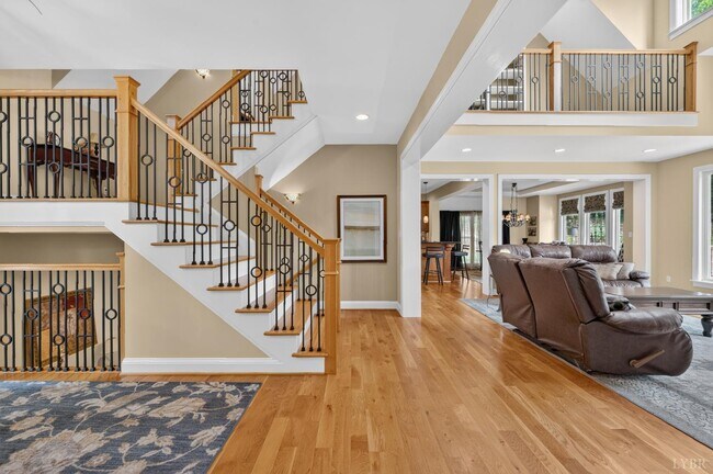 Building Photo - 237 Golf Course Trail
