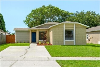 Building Photo - 1411 Thistledown Dr