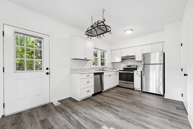 Building Photo - 6101 Highcastle Ct