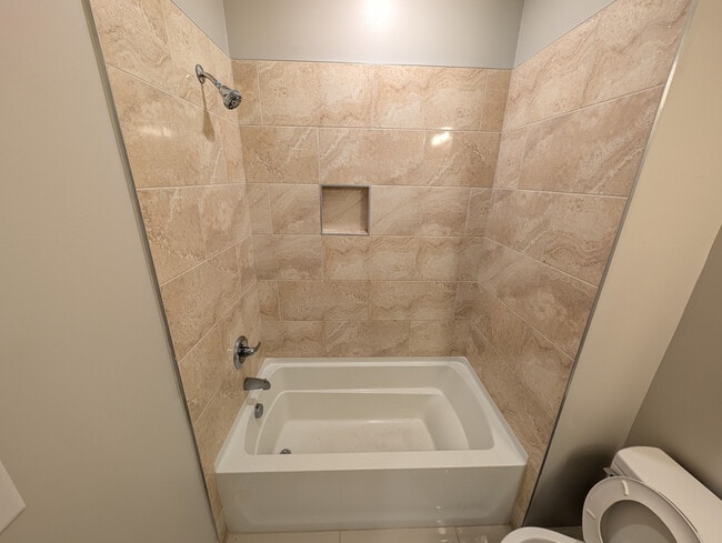 Building Photo - Room in House on Stone Mountain Dr