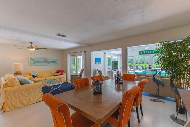 Building Photo - 8302 Midnight Pass Rd