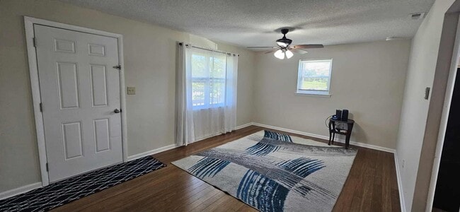 Building Photo - 800 St James Church Rd