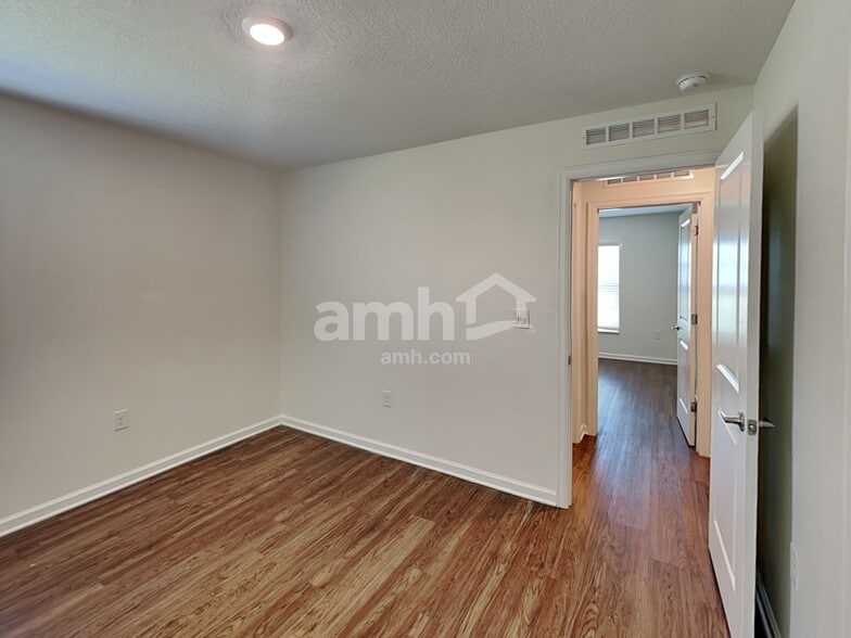 Building Photo - 4353 Seven Canyons Dr