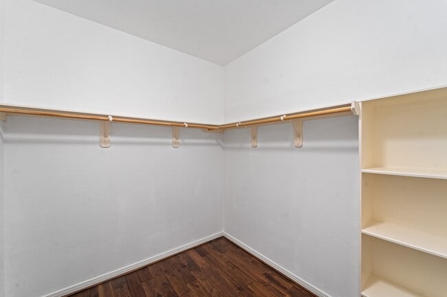 Building Photo - 815 Messina Ln