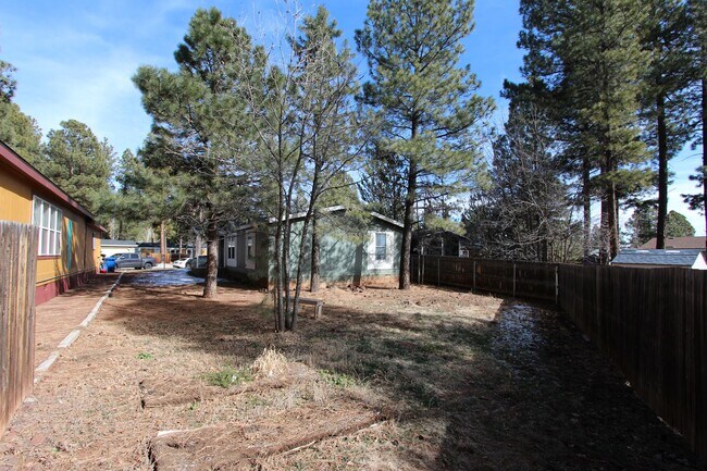 Building Photo - ** LEASE PENDING Parkside 3-Bedroom Home in Railroad Springs | Updated Interior | 2-Car Garage