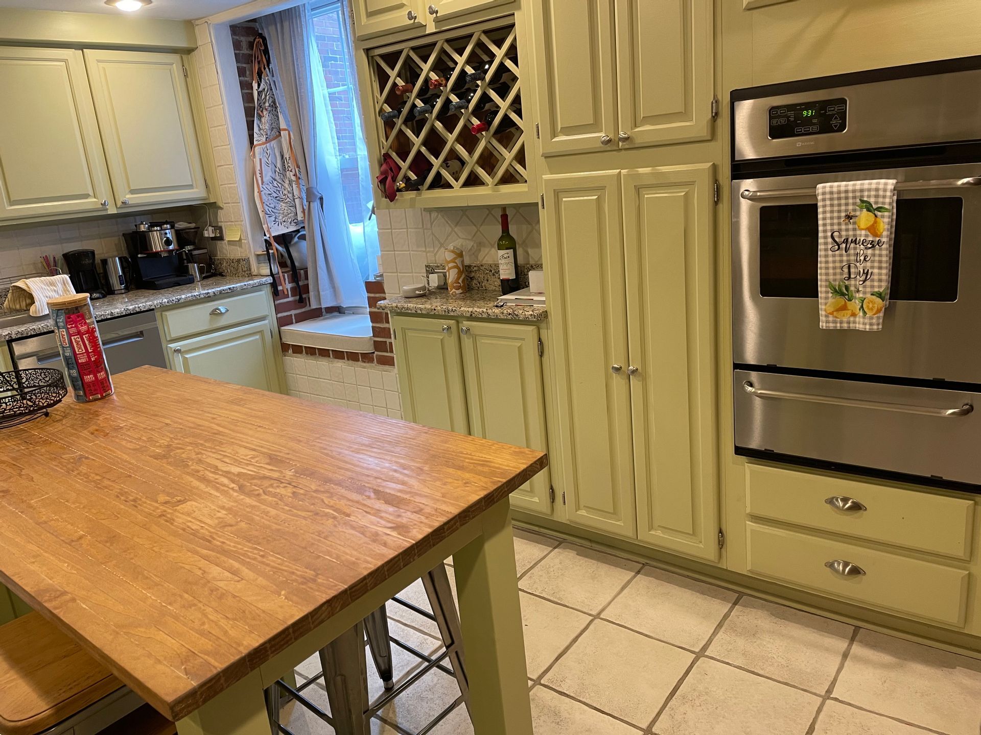 Building Photo - 646 W Bittersweet Pl