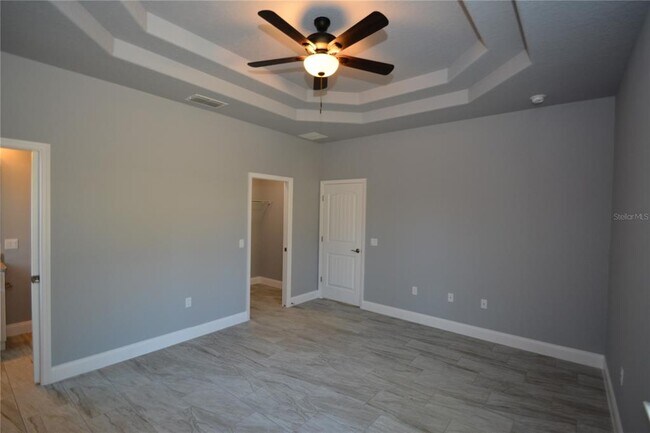 Building Photo - 25 Rosepetal Ln